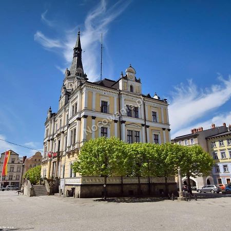 Apartament Artystyczny W Rynku. Lądek-Zdrój Kültér fotó